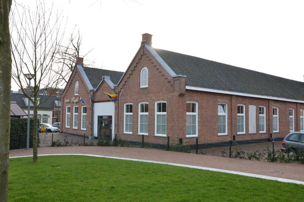 Hotel Aan De Singel Delfzijl Exterior photo